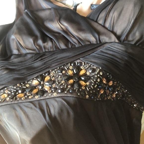 Pretty party dress made by Jessica Howard in a size‎ 10 the dress is black - Picture 6 of 7